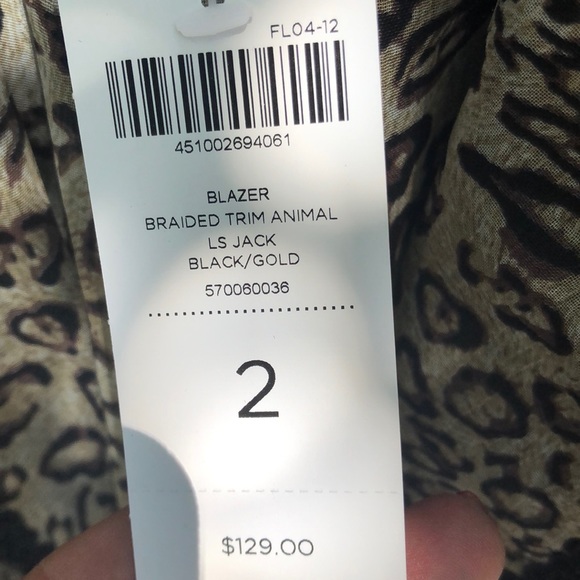 Blazer - Picture 3 of 3